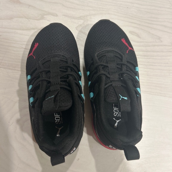 Girls athletic shoes - Picture 1 of 2